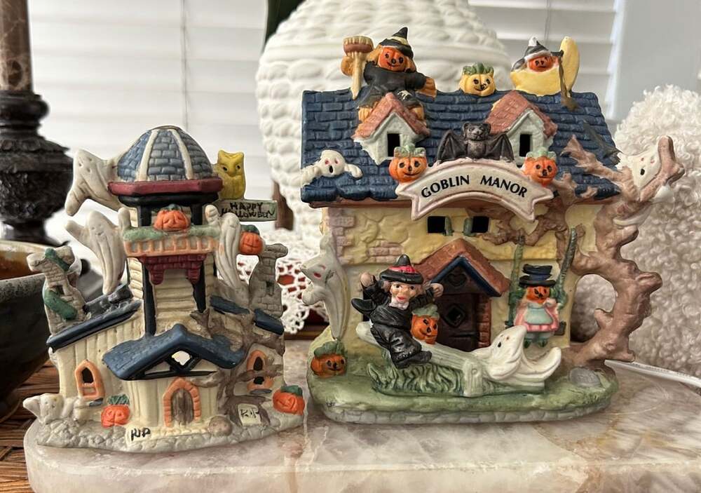 Party Lite Goblin Manor House + Halloween House